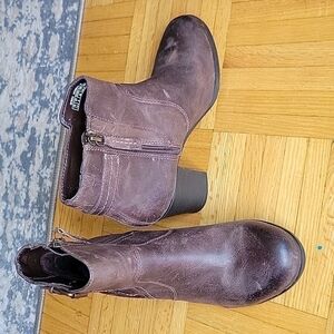 Nwot ROCKPORT Booties US 7.5